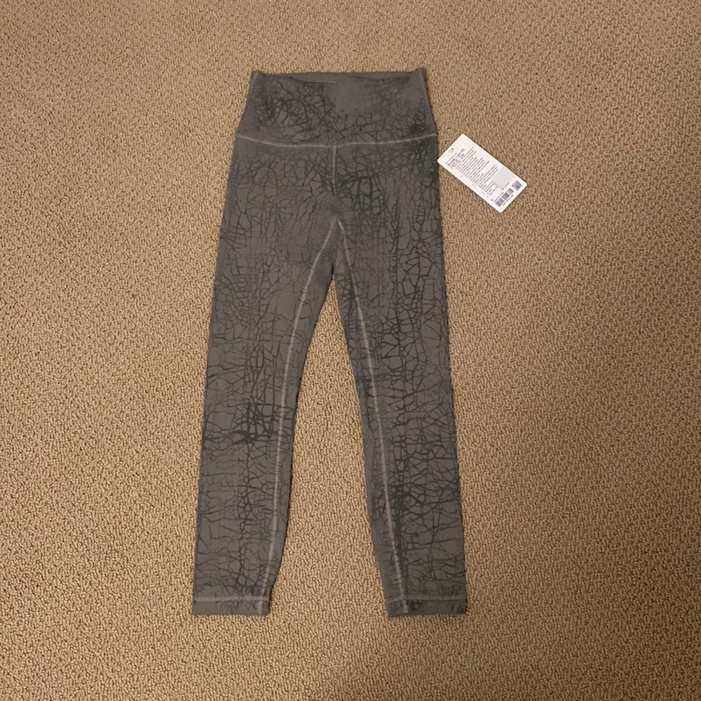 Lululemon Size 4 25” Wunder Train Leggings